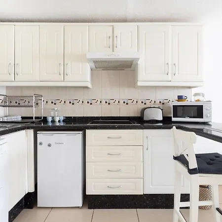 Home2book Americas & Pool 아파트